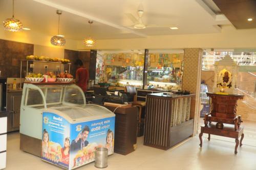 Hotel Suvarna Regency Hassan