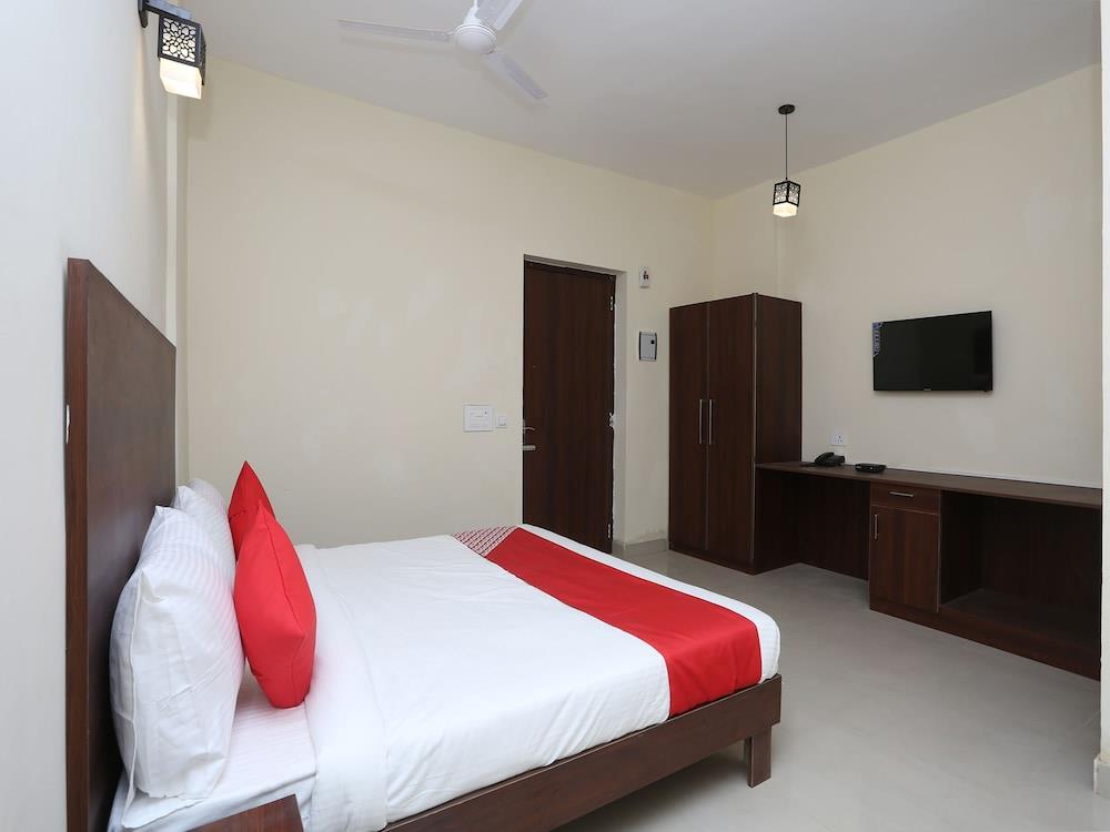 Oyo Flagship 22805 Neemrana