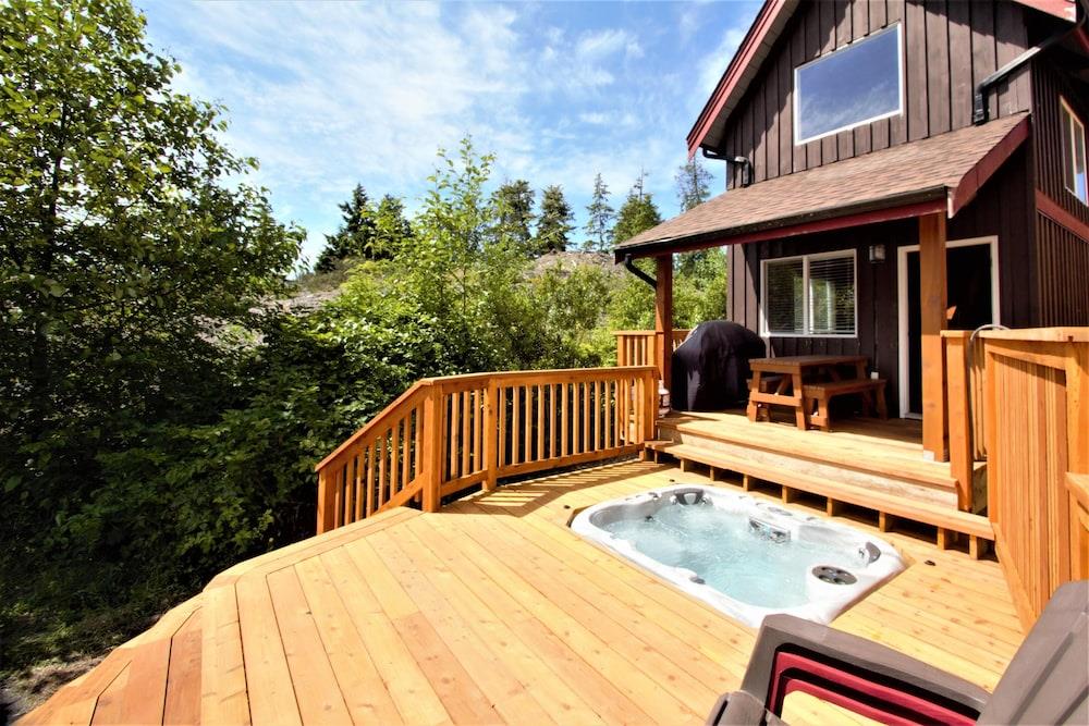 Best Coast Cabin By Natural Elements Vacation Rentals