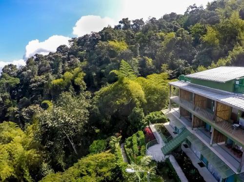 Yumbo Spa And Resort