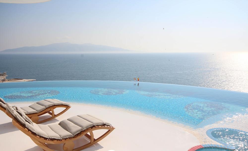 Bougainville Bay Apartments