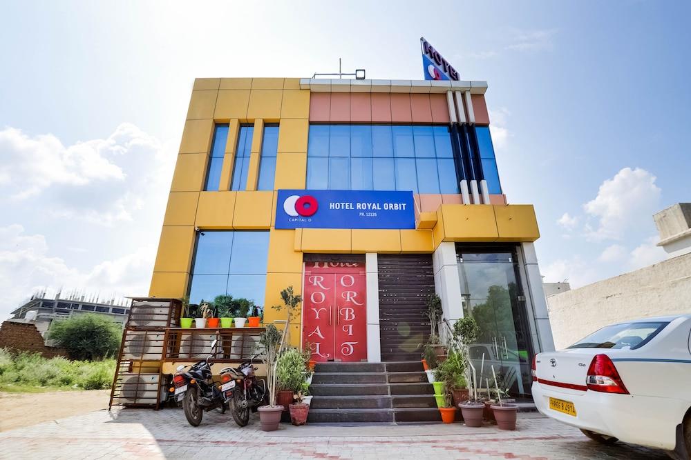 OYO 12126 Hotel Shagun Residency