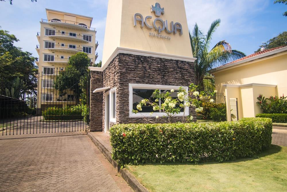 Acqua Residences 501 Ocean View