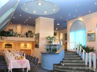 Business-Center Hotel