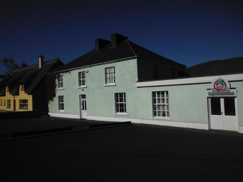 Paddys Palace Dingle Peninsula Hostel