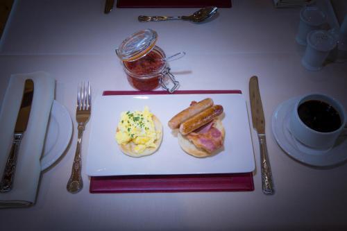 The Tides Guesthouse