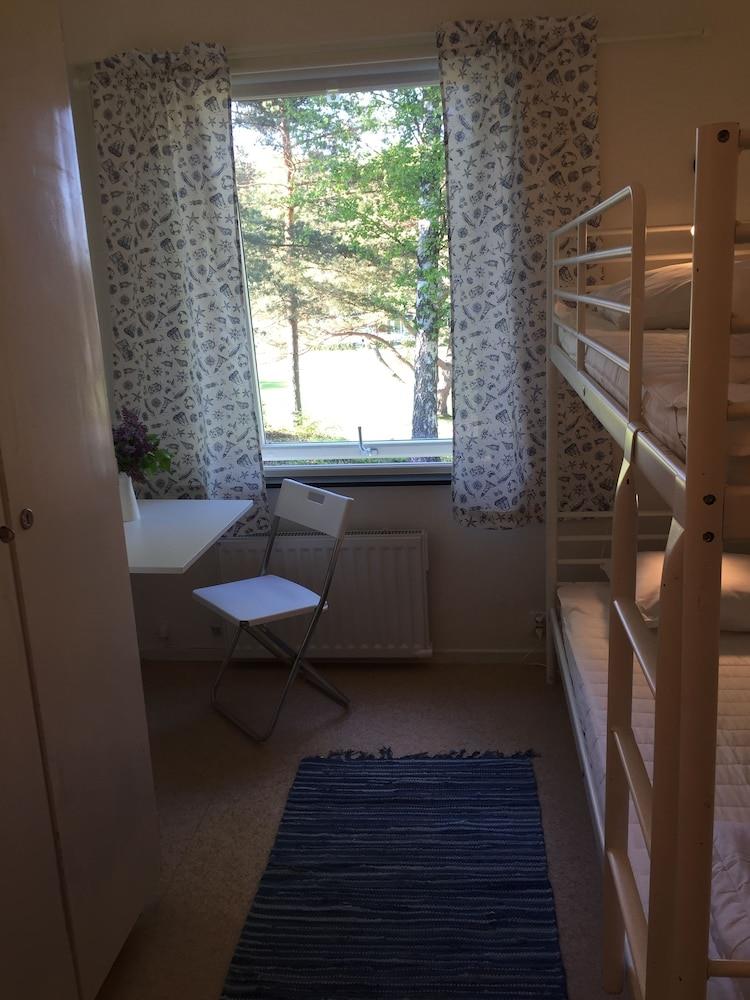 Hallestrand Semesterby Och Vandrarhem