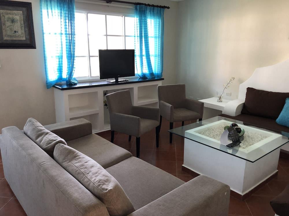 Lifestyle Kosher Crown Suites