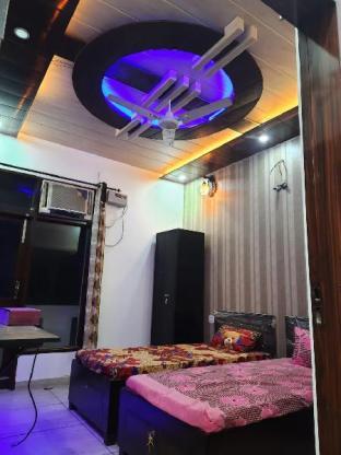 URBAN HOMESTAY-BOYS ONLY