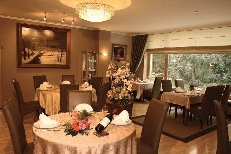 Relais Du Silence Auberge Du Vieux Cedre