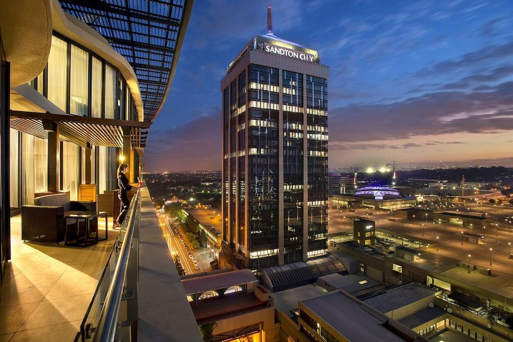 Davinci Hotel & Suites On Nelson Mandela Square