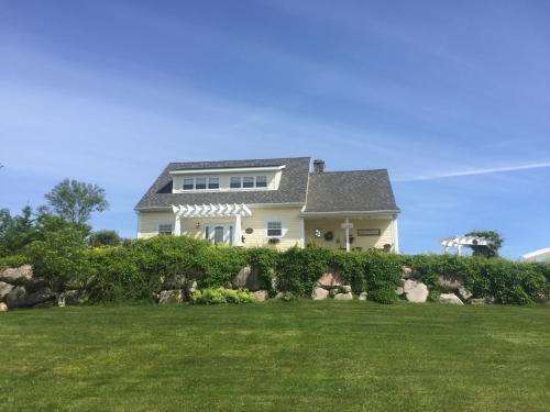 Lantern Hill & Hollow