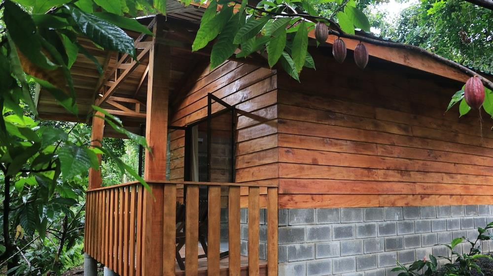 Arenal Cacao House