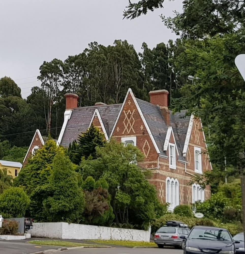 Lisburn House