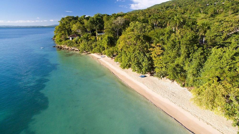 Bluefields Bay Villas