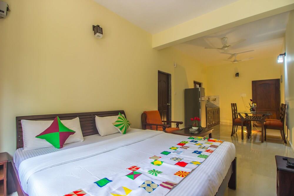 OYO 22842 Home Elegant Studio Varca