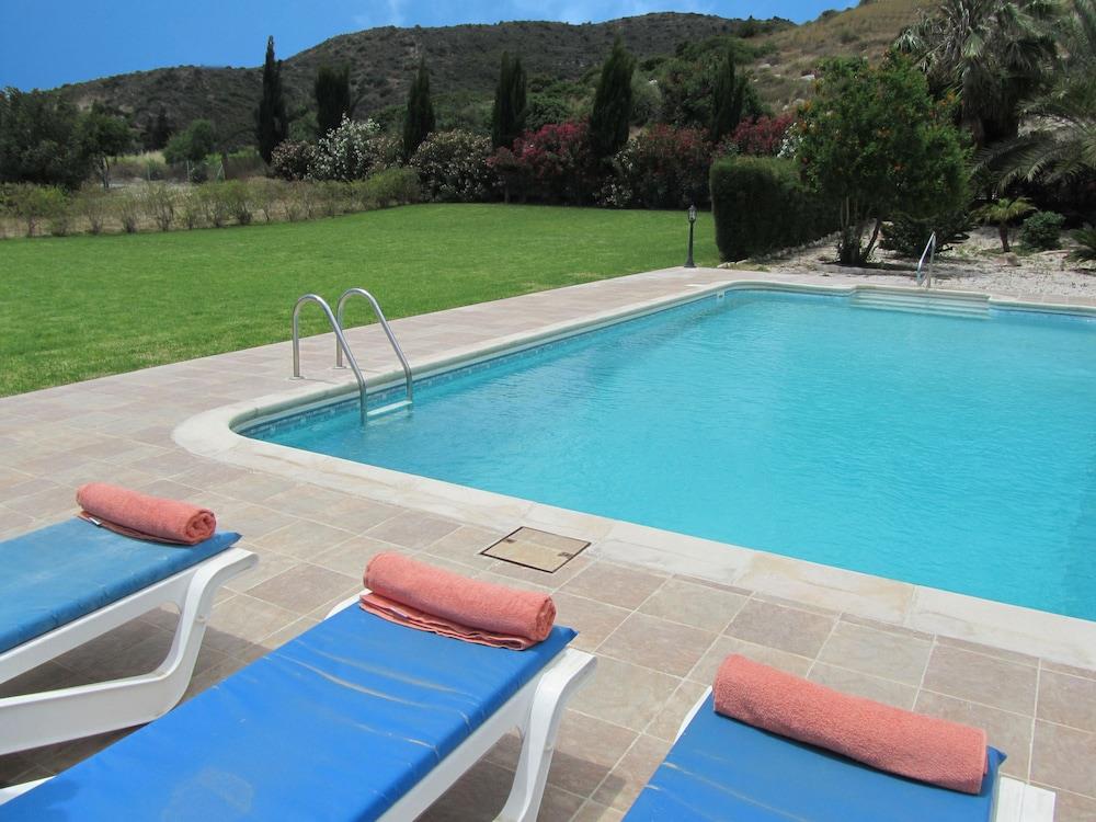 Vineland Perigiali Villa