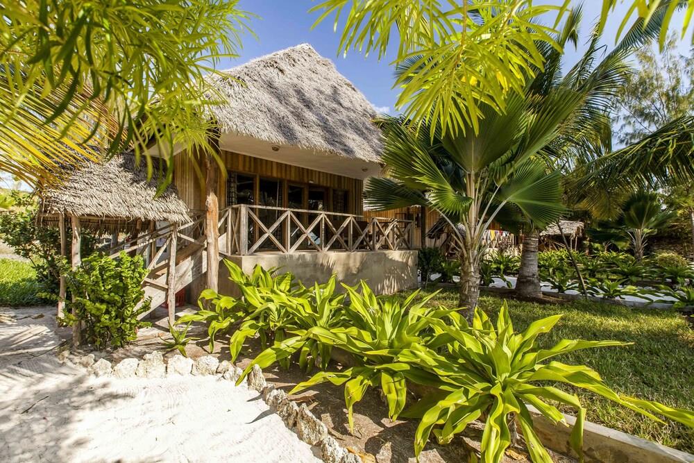 Hotel On The Rock Zanzibar