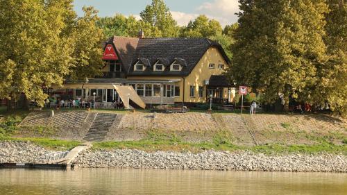 Vizafogo Panzio Es Etterem