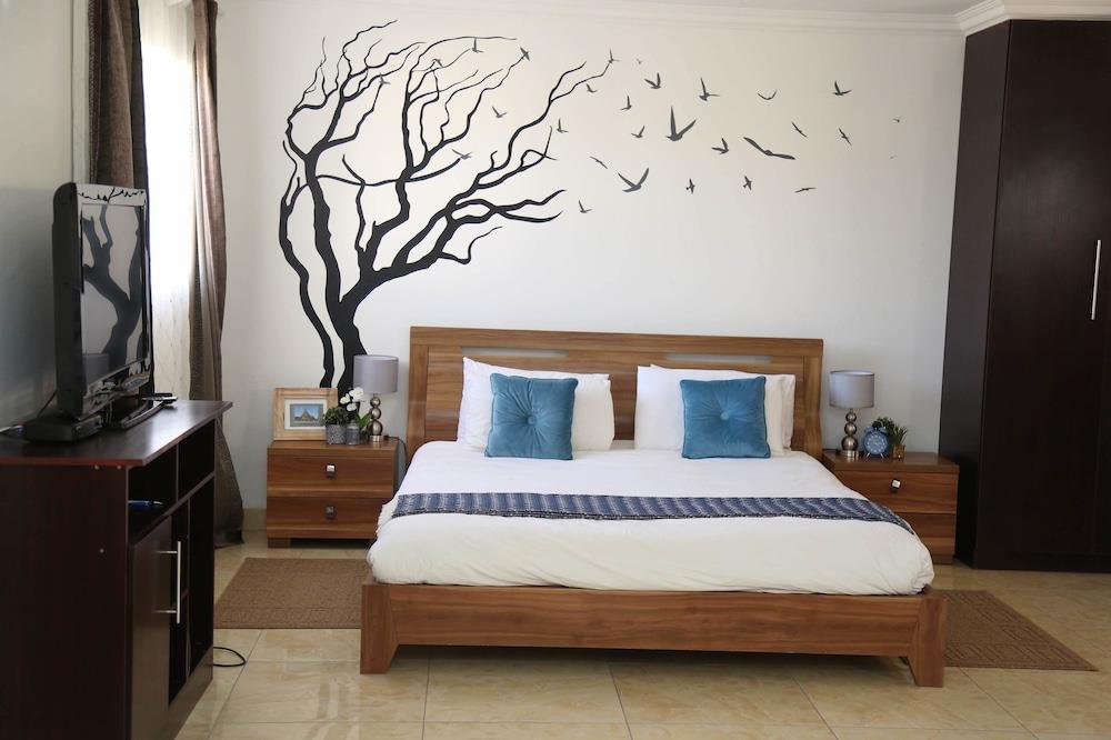 Denver Echo Exec. Guest House