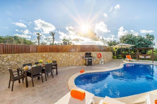 Rebbiegha Holiday Home