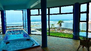 Napwu Boathouse Bed And Breakfast