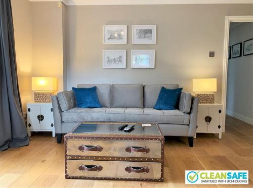 Elizabeth Court House