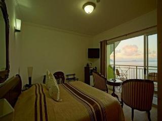 Treasure Cove Hotel And Restaurant