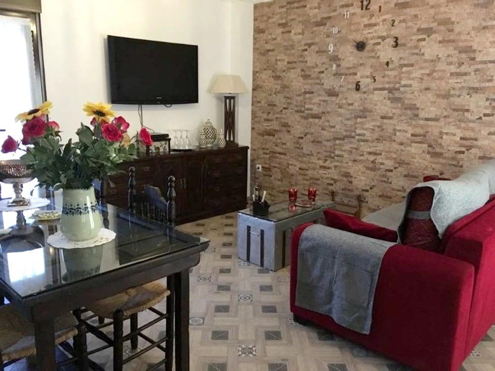Apartment With In Baeza With Wonderful City View And Furni