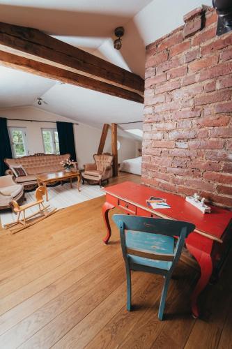 Mooste Viinavabriku Hotell & Restoran