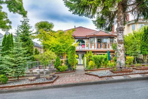 Dianas Luxury Bed And Breakfast Vancouver