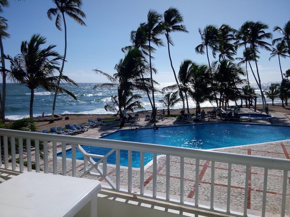 Albatros Club Resort