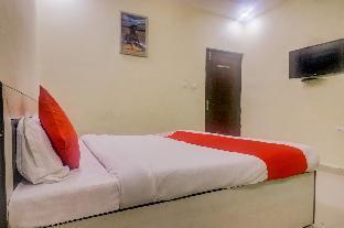 Oyo 8593 Hotel Supernova