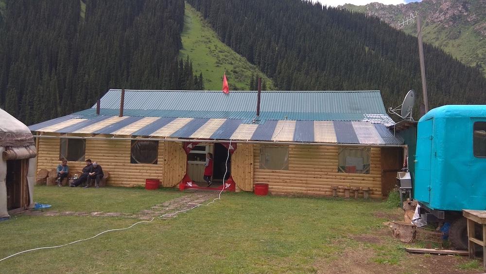 Ala-Kul Guesthouse In Altyn-Arashan
