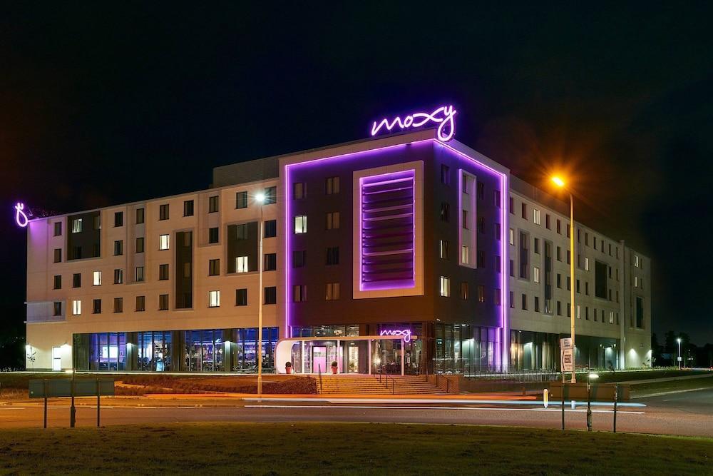 Moxy Edinburgh Airport