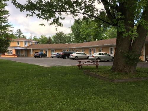 Lakeshore Suites Plus