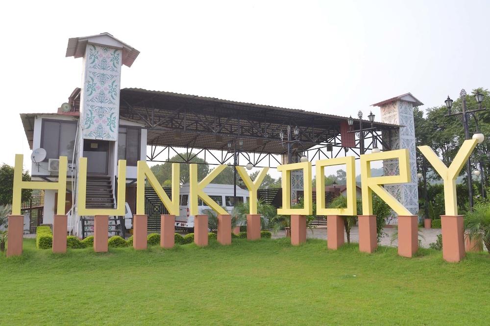 Hunky Dory,A Destination Resort