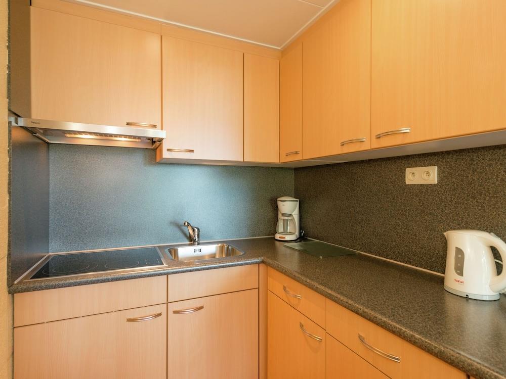 A Pleasant Cottage In A Small Holiday Park