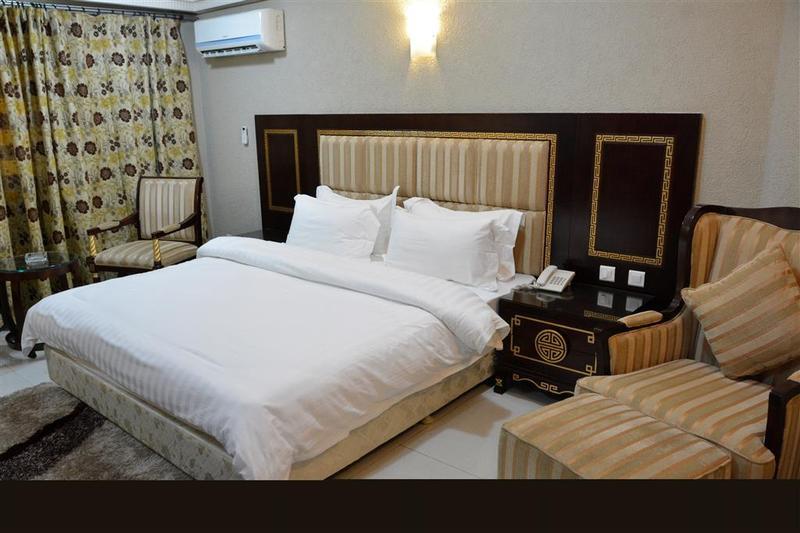 Best Western Plus Nobila Airport