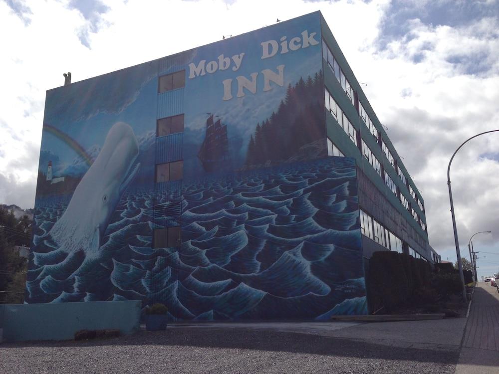 Moby Dick Inn