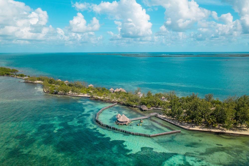 Thatch Caye, A Muy'ono Resort