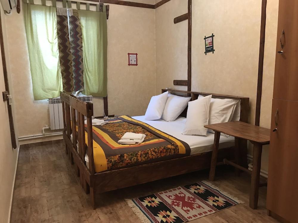 Machanents Guest House