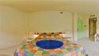 Grand Royal Antiguan