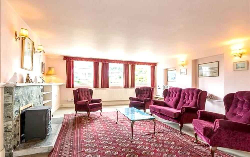 House With in Banagher With Enclosed Garden 60 km From t