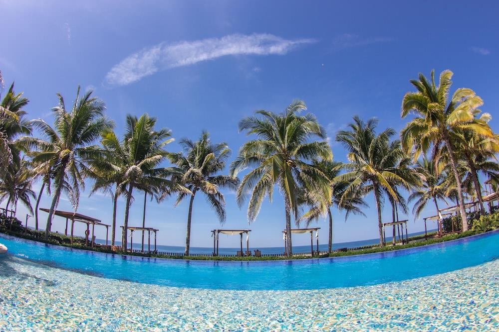 Luxury Villas Monterrico