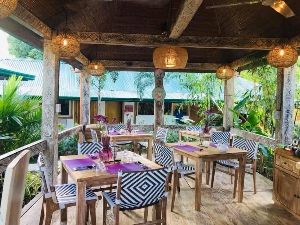 Bougainvilla Cottages