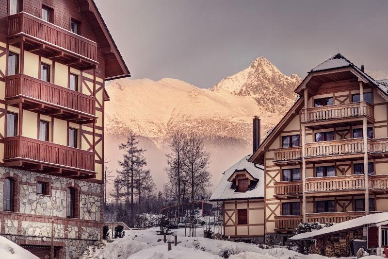 Aplend Kukucka Mountain Hotel & Residences