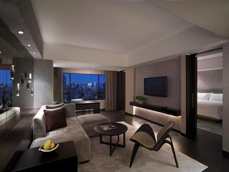 New World Makati Hotel