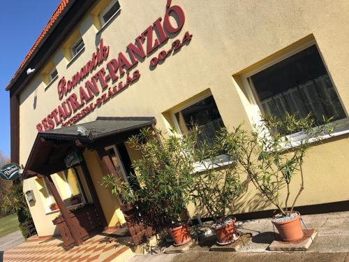 Romantik Étterem Panzió