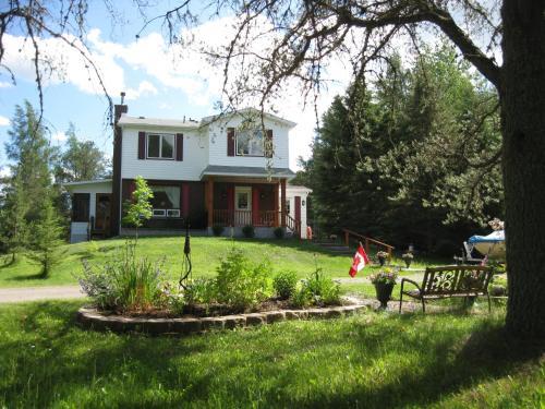 Country Cozy Bed And Breakfast